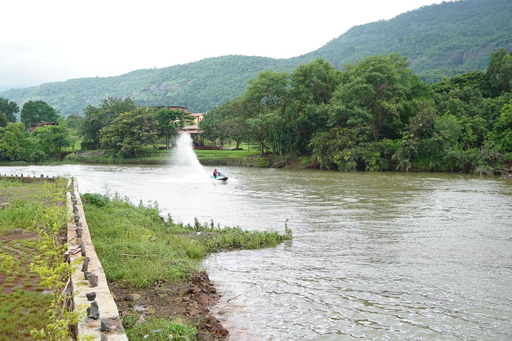 The Boat Club,Karjat Hotel Екстериор снимка